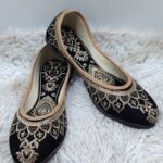 Elegant Black Color Punjabi Jutti & Khussa - Ethnic Comfort Wear